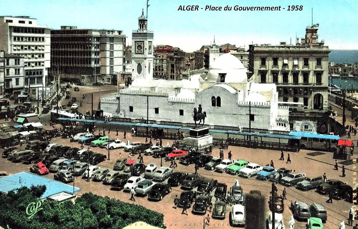 Alger - Place du Gouvernement - 1958.jpg